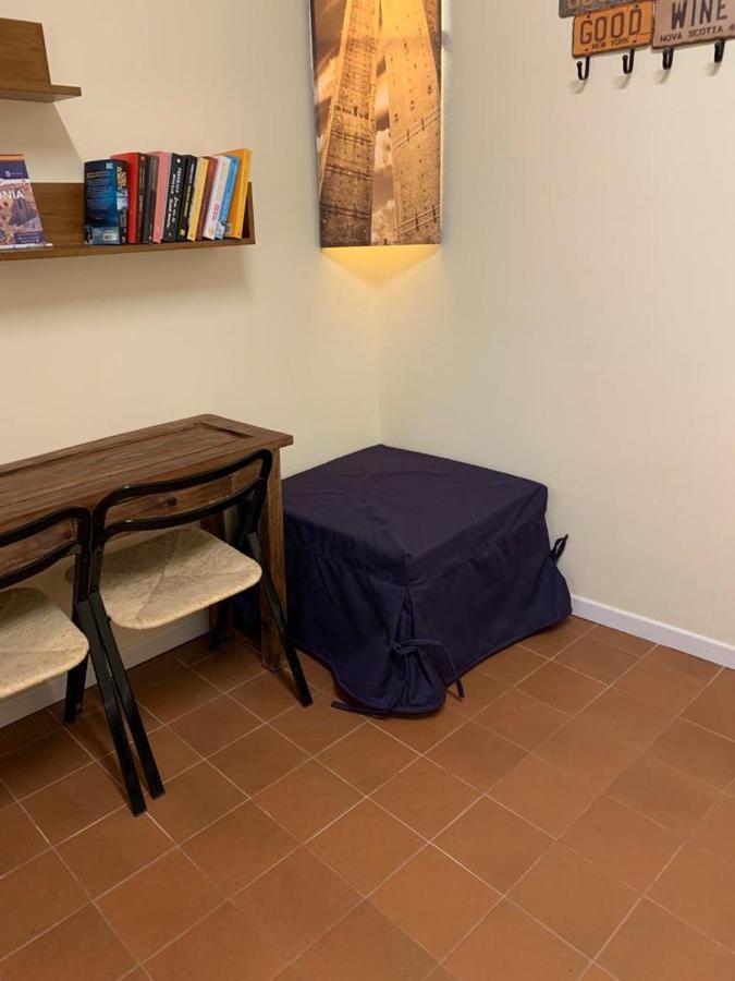 Appartement Ca' Di Leo, Private Terrace In Historical Center à Bologne Extérieur photo