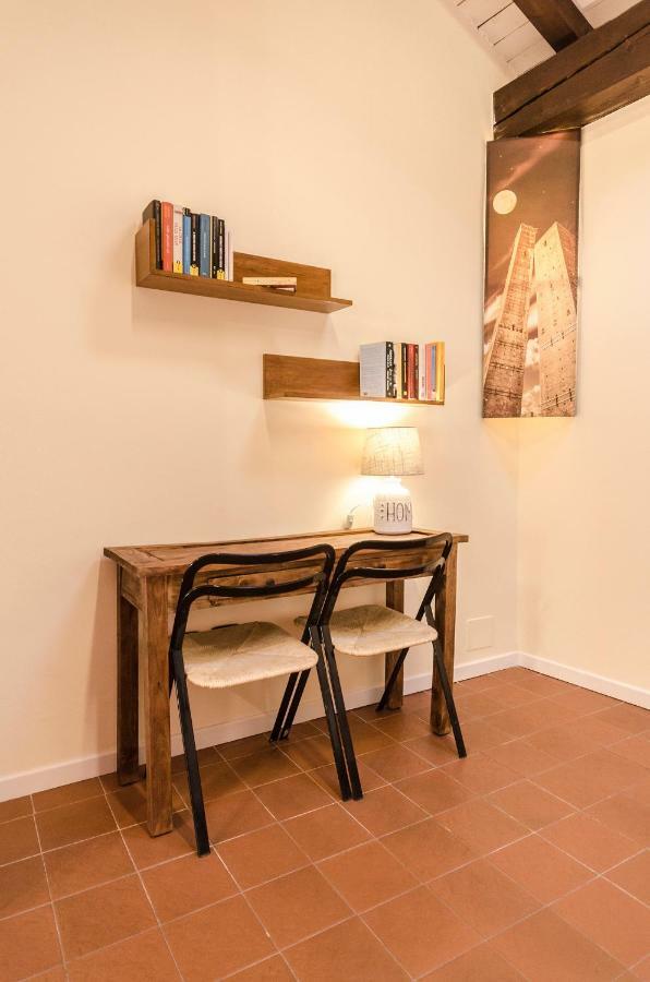 Appartement Ca' Di Leo, Private Terrace In Historical Center à Bologne Extérieur photo